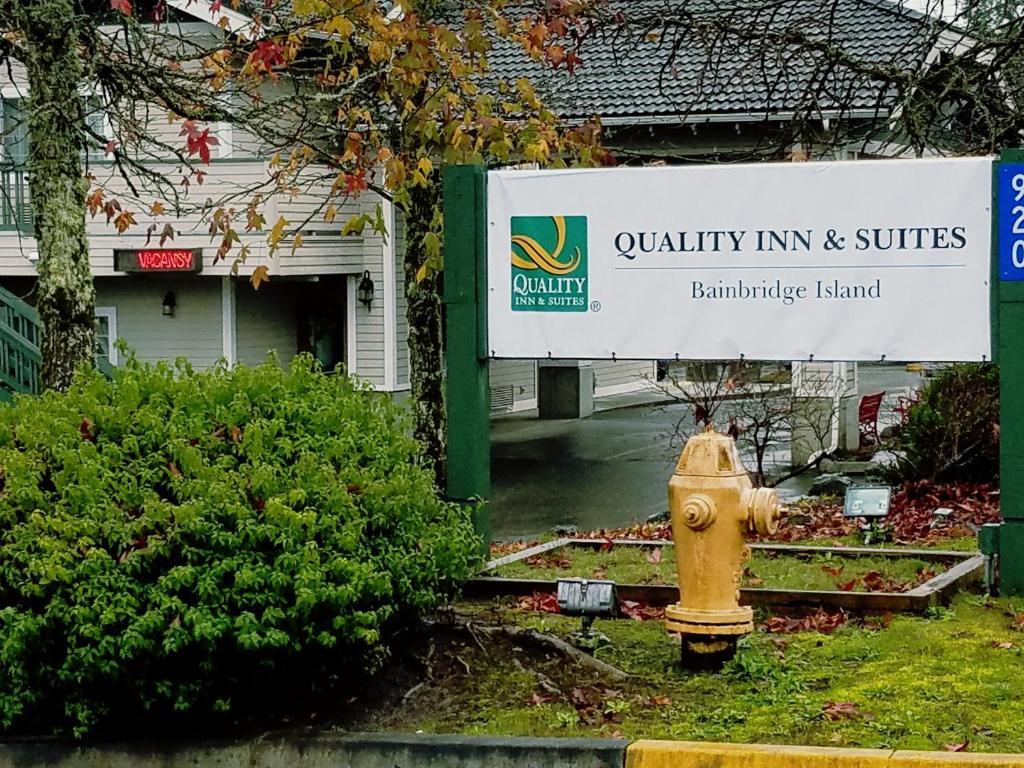 Quality Inn & Suites Bainbridge Island Exterior photo